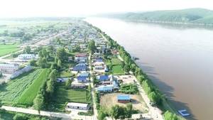 兴东村红色村庄农家书屋